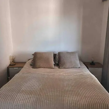 Appartement, Terrasse, Parking Prive, Climatisation & Wifi *